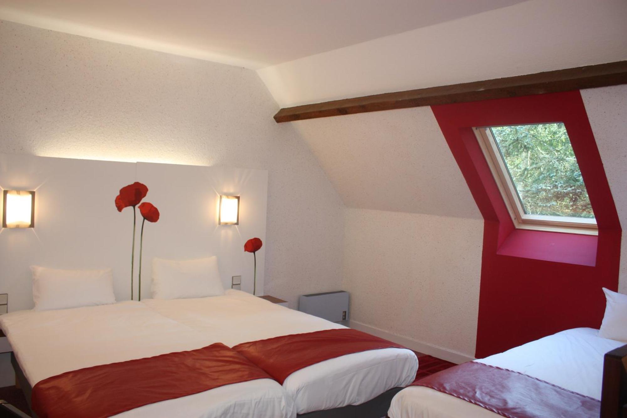 Latitude Ouest Hotel Restaurant & Spa ロクロナン エクステリア 写真