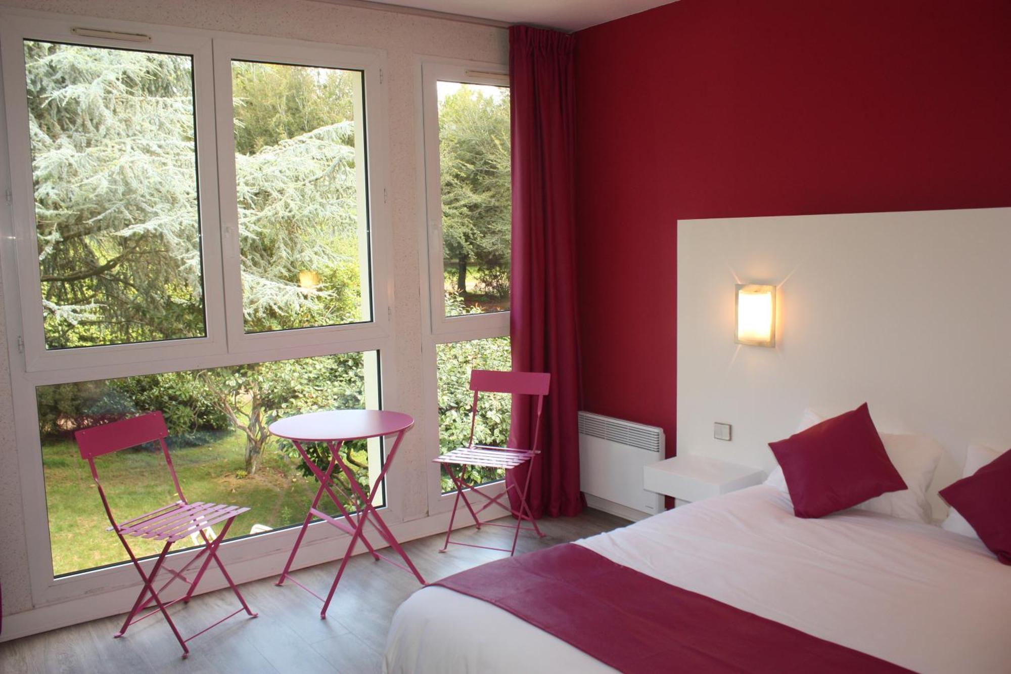 Latitude Ouest Hotel Restaurant & Spa ロクロナン エクステリア 写真