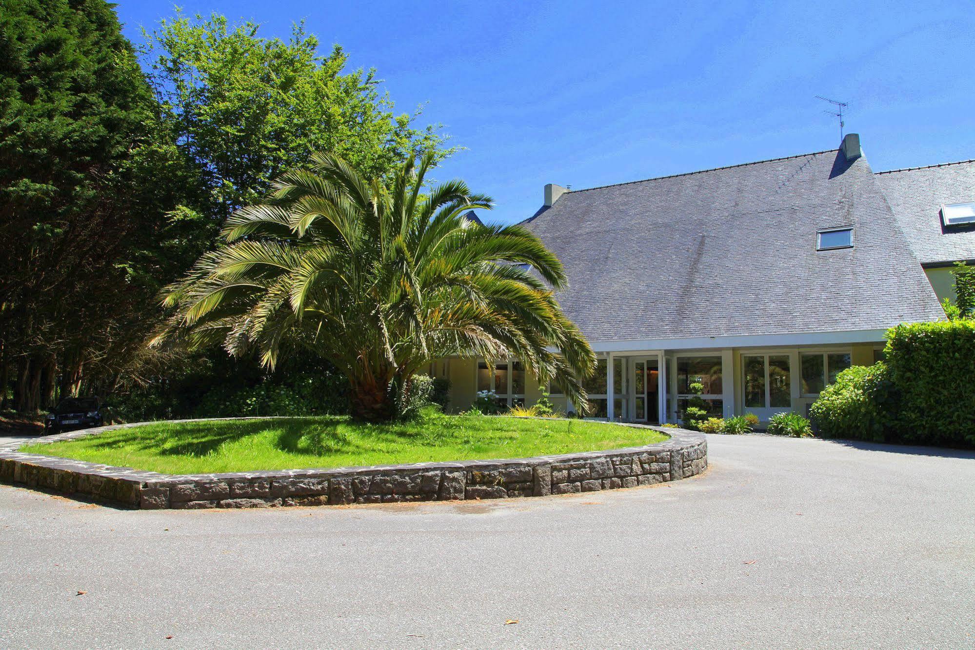 Latitude Ouest Hotel Restaurant & Spa ロクロナン エクステリア 写真
