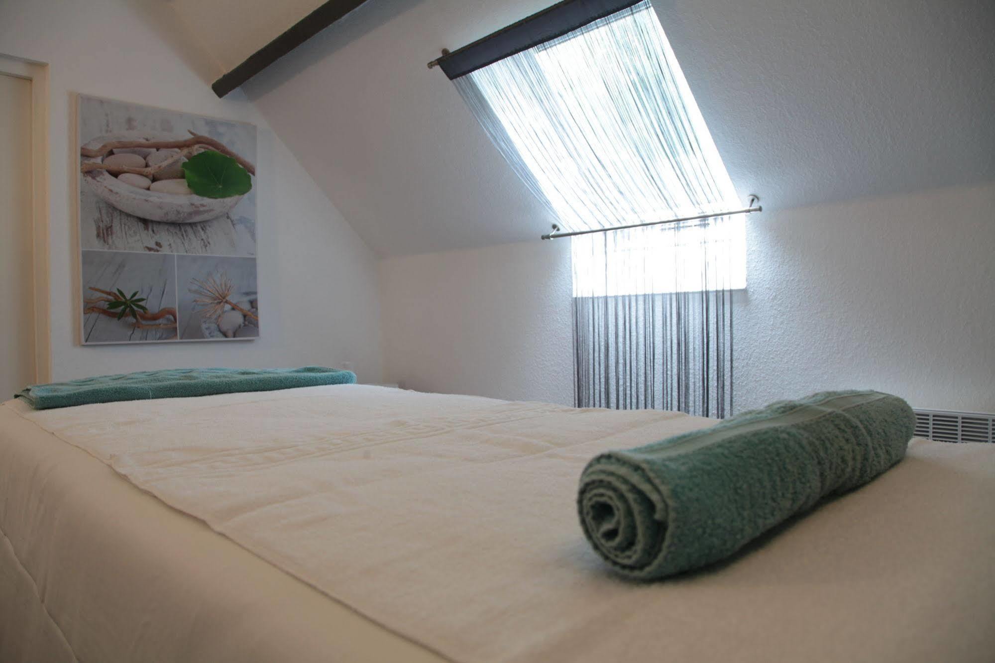 Latitude Ouest Hotel Restaurant & Spa ロクロナン エクステリア 写真